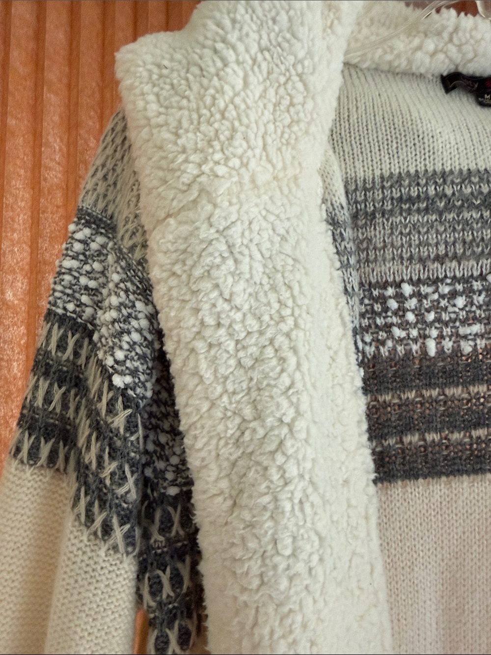 Let’s & Me Cozy Hooded Open-Front Sweater Cardigan in Cream and Gray size M - Picture 3 of 10
